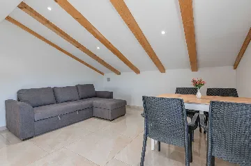 Air-Conditioned 5-Bedroom Villa in Žminj with Private Pool