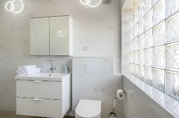 Air-Conditioned 5-Bedroom Villa in Žminj with Private Pool