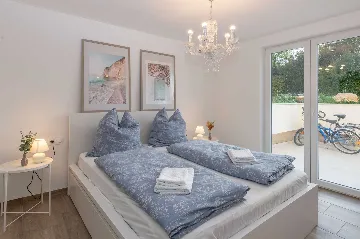 Air-Conditioned 5-Bedroom Villa in Žminj with Private Pool