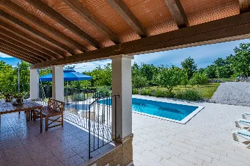 Air-Conditioned 5-Bedroom Villa in Žminj with Private Pool