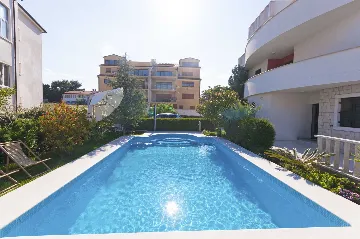 Air-Conditioned Apartment with Sea View in Ližnjan