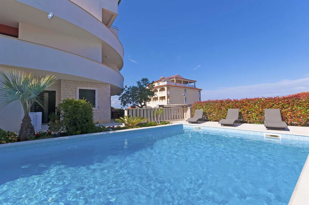 Air-Conditioned Apartment with Sea View in Ližnjan