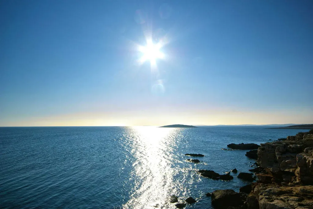 Sea-View Air-Conditioned Apartment in Ližnjan for 4