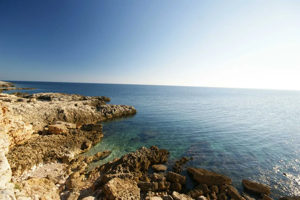 Sea-View Air-Conditioned Apartment in Ližnjan for 4