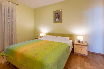 1-Bedroom Apartment in Ližnjan for Up to 4