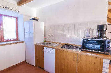 Marčana Apartment for up to 6 with Shared Pool