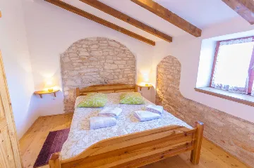 Marčana Apartment for up to 6 with Shared Pool