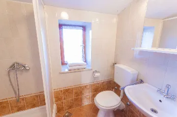 Marčana Apartment for up to 6 with Shared Pool