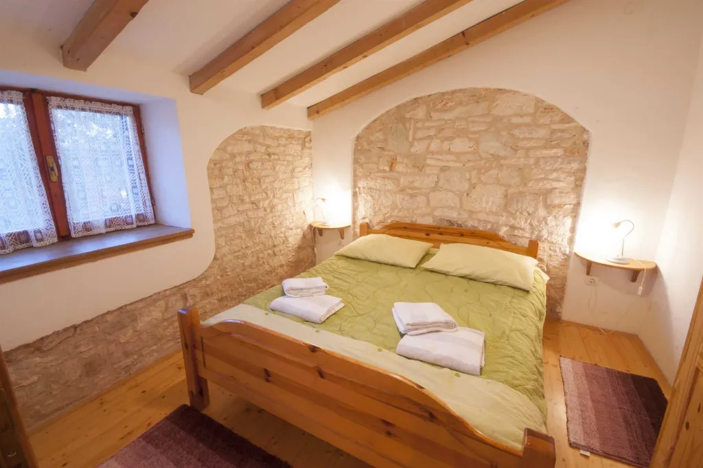 Marčana 2-Bedroom Apartment with Shared Pool