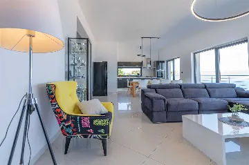 4-Bedroom House in Labin for up to 10 Guests