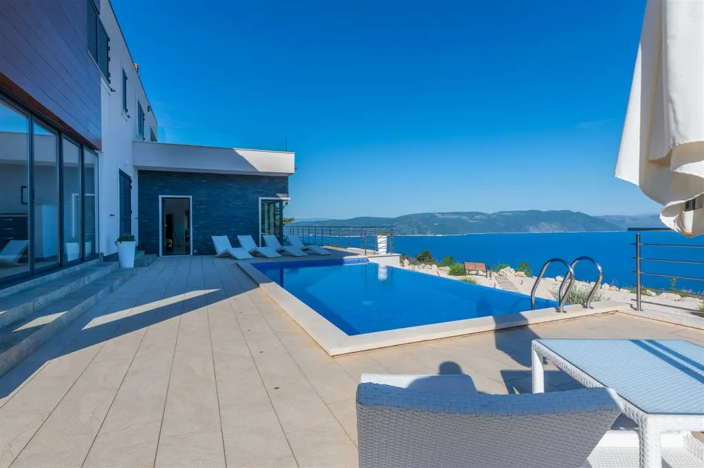 4-Bedroom House in Labin for up to 10 Guests