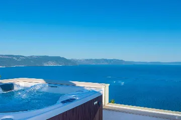 4-Bedroom House in Labin for up to 10 Guests