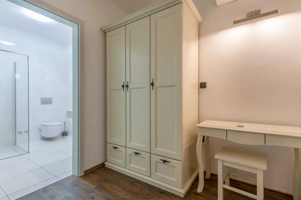 4-Bedroom House in Labin for up to 10 Guests