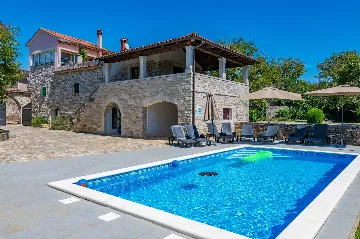 House with Two Pools for Up to 11 in Pazin