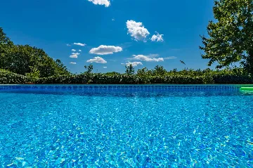 House with Two Pools for Up to 11 in Pazin