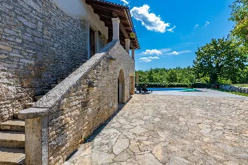 House with Two Pools for Up to 11 in Pazin