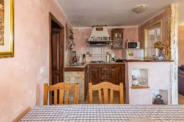 House with Two Pools for Up to 11 in Pazin