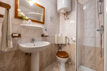 House with Two Pools for Up to 11 in Pazin