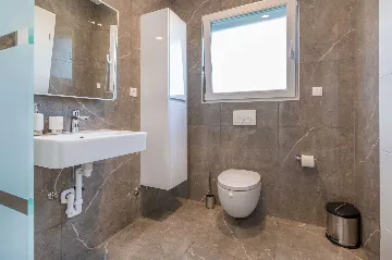 4-Bedroom House in Baderna