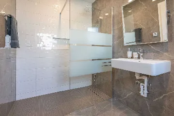 4-Bedroom House in Baderna