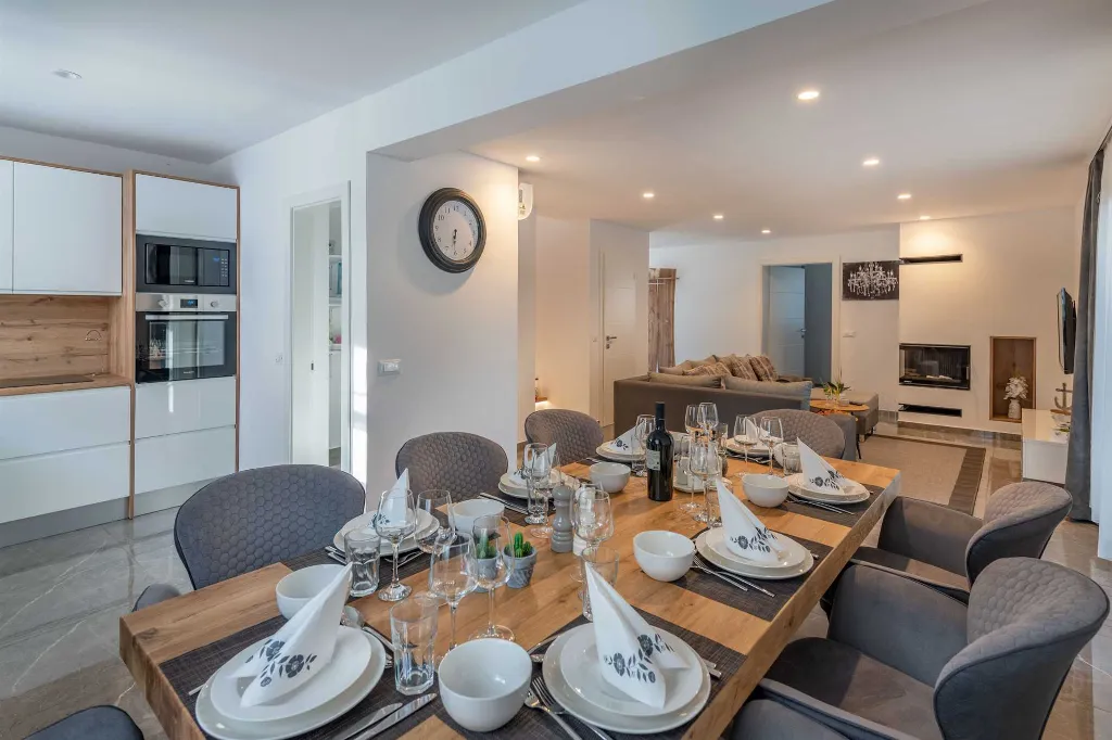 4-Bedroom House in Baderna