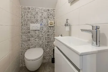 4-Bedroom House in Baderna