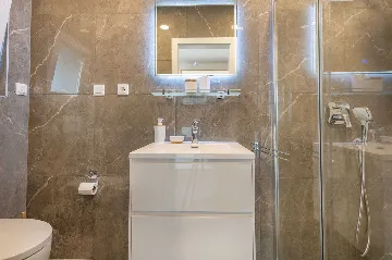 4-Bedroom House in Baderna