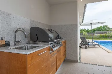 Villa with Pool in Bonaci for 8 Guests