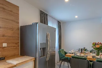 Villa with Pool in Bonaci for 8 Guests