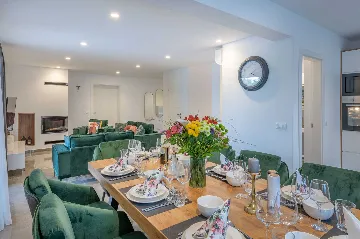 Villa with Pool in Bonaci for 8 Guests