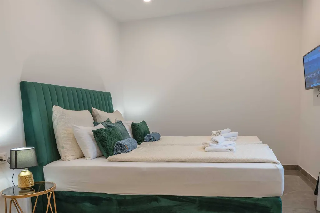 Villa with Pool in Bonaci for 8 Guests