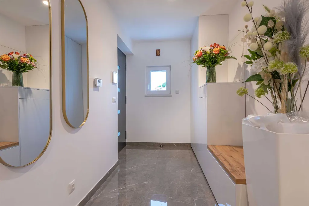 Villa with Pool in Bonaci for 8 Guests