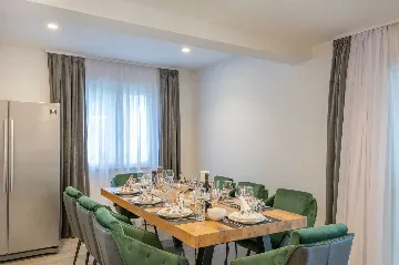 Villa with Pool in Bonaci for 8 Guests