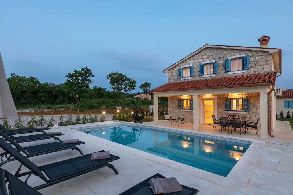 Villa for 5 in Labin with Pool