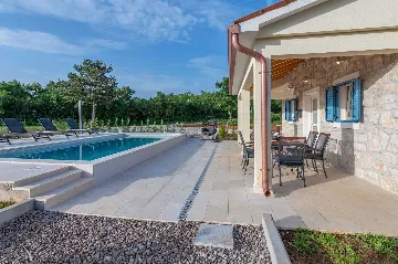 Villa for 5 in Labin with Pool