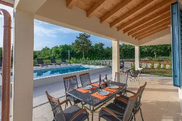 Villa for 5 in Labin with Pool