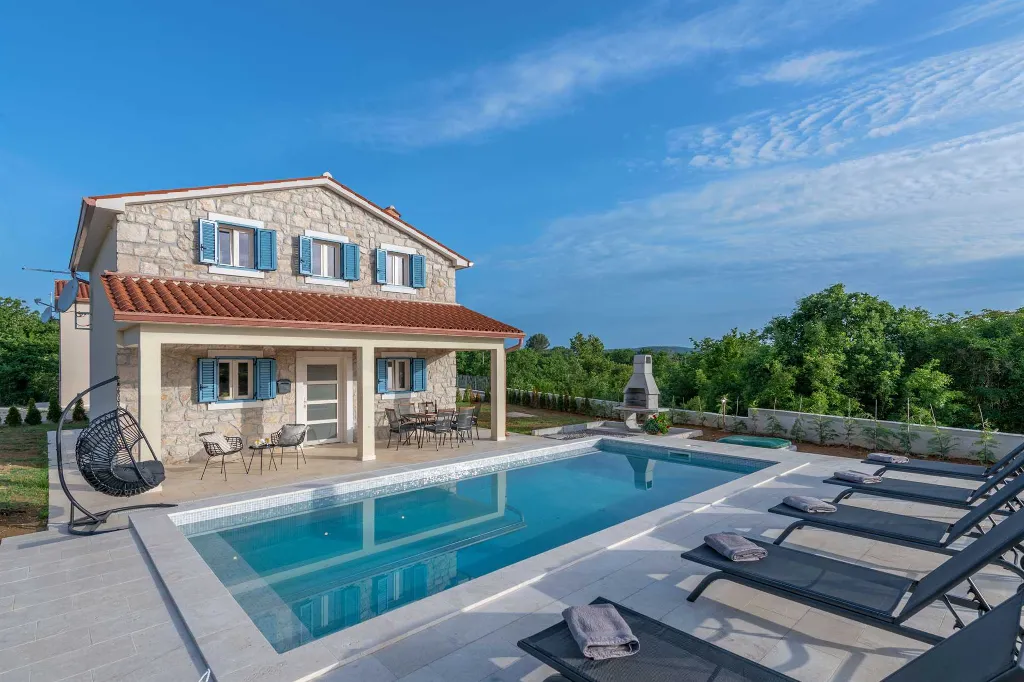 Villa for 5 in Labin with Pool