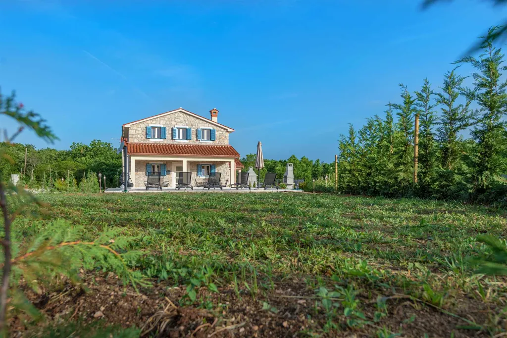 Villa for 5 in Labin with Pool