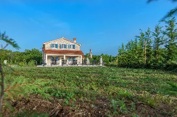 Villa for 5 in Labin with Pool