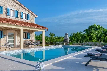 Villa for 5 in Labin with Pool