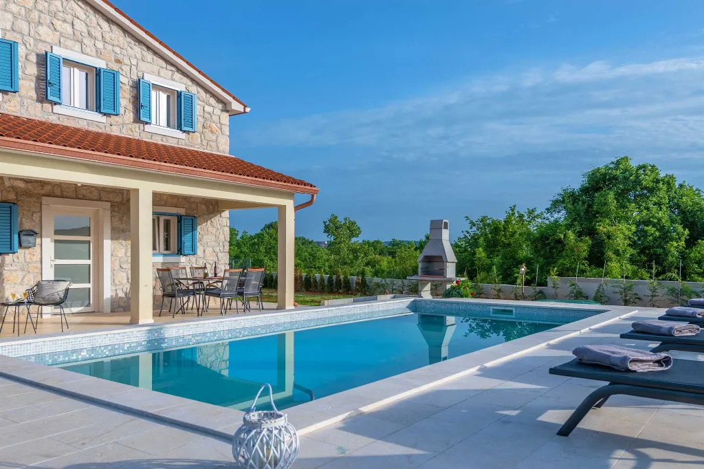 Villa for 5 in Labin with Pool