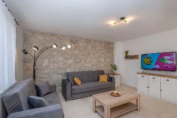 Villa for 5 in Labin with Pool