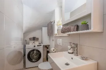 Villa for 5 in Labin with Pool