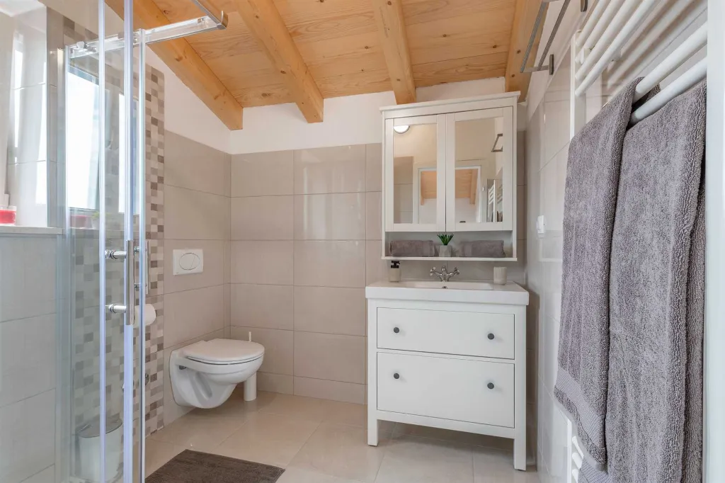 Villa for 5 in Labin with Pool