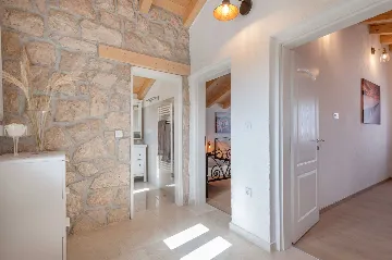 Villa for 5 in Labin with Pool