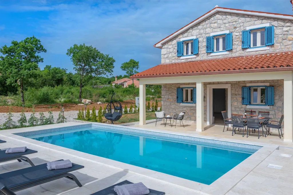 Villa for 5 in Labin with Pool