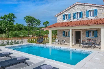 Villa for 5 in Labin with Pool