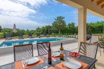 Villa for 5 in Labin with Pool