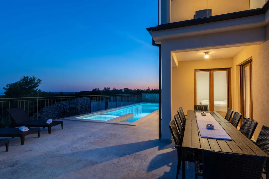 Sea View Villa for 10 in Sveti Lovreč Labinski