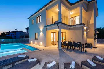 Sea View Villa for 10 in Sveti Lovreč Labinski